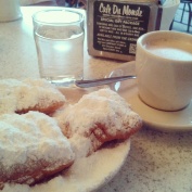 Hot and fresh "Beignets" at the cult cafe "Cafe du Monde" - very, very yammi!